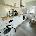 Gemuetlich*nespresso*netflix*arbeitsplatz*parkplatz דיסבורג
